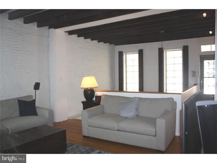 1700 Addison Street Philadelphia, PA 19146 - Photo 4 of 25 Living Room