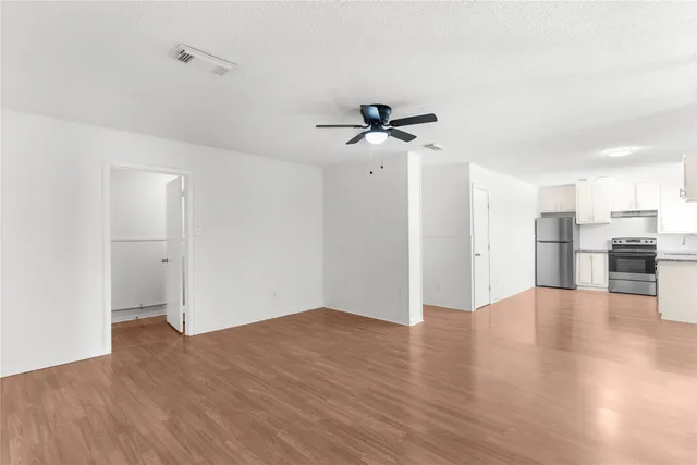 $1,875 | 2325 15th Avenue North, Texas City, TX 77590