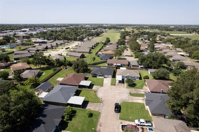 $1,875 | 2325 15th Avenue North, Texas City, TX 77590