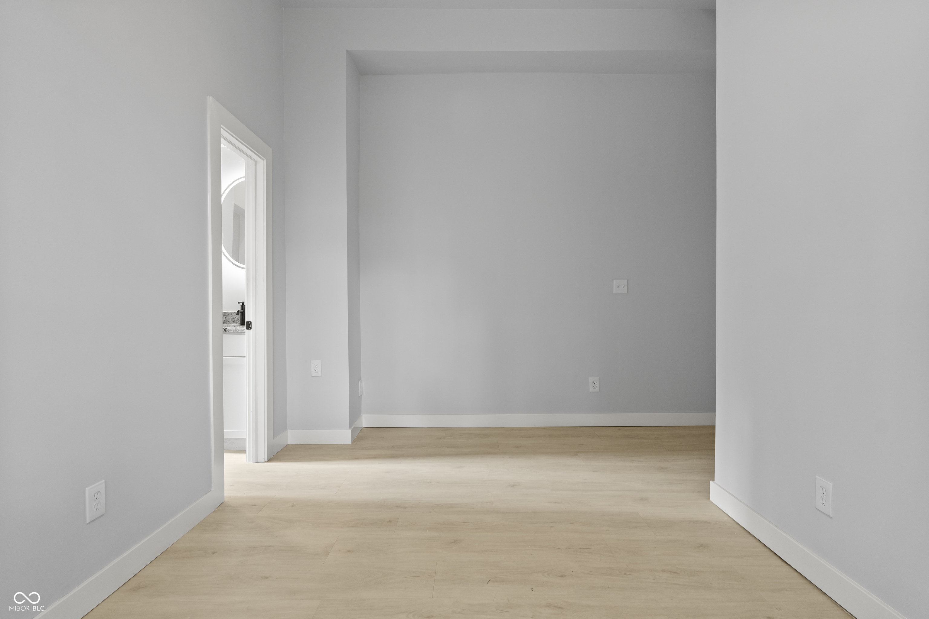 59 North Audubon Road Indianapolis, IN 46219 - Photo 11 of 39