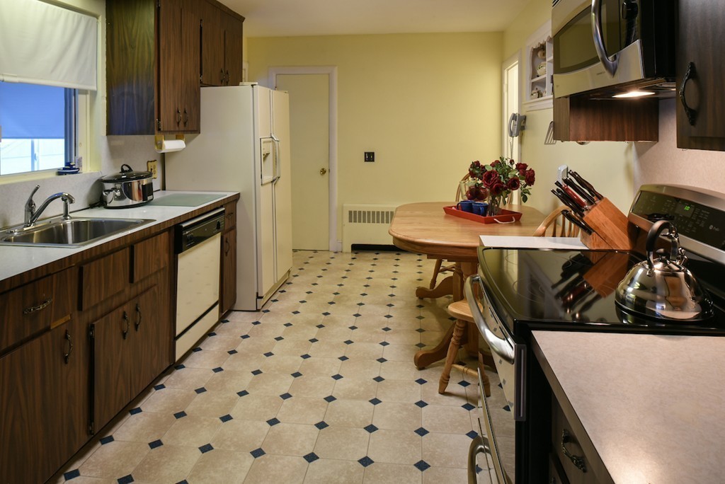 110 Stanley Road Swampscott, MA 01907 - Photo 12 of 27 Gallery Image 12