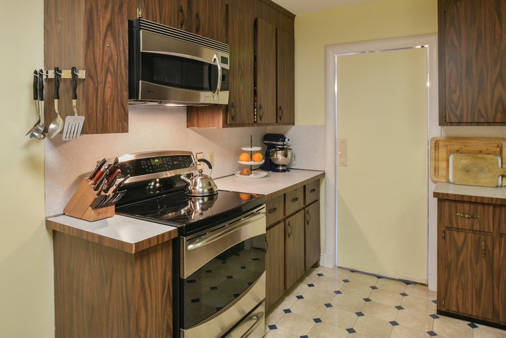 110 Stanley Road Swampscott, MA 01907 - Photo 13 of 27 Gallery Image 13