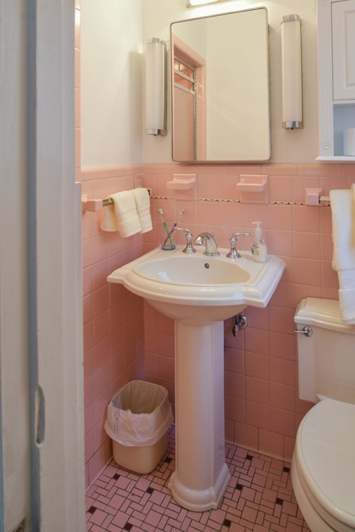 110 Stanley Road Swampscott, MA 01907 - Photo 16 of 27 Gallery Image 16