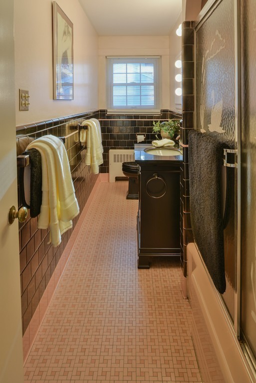 110 Stanley Road Swampscott, MA 01907 - Photo 18 of 27 Gallery Image 18