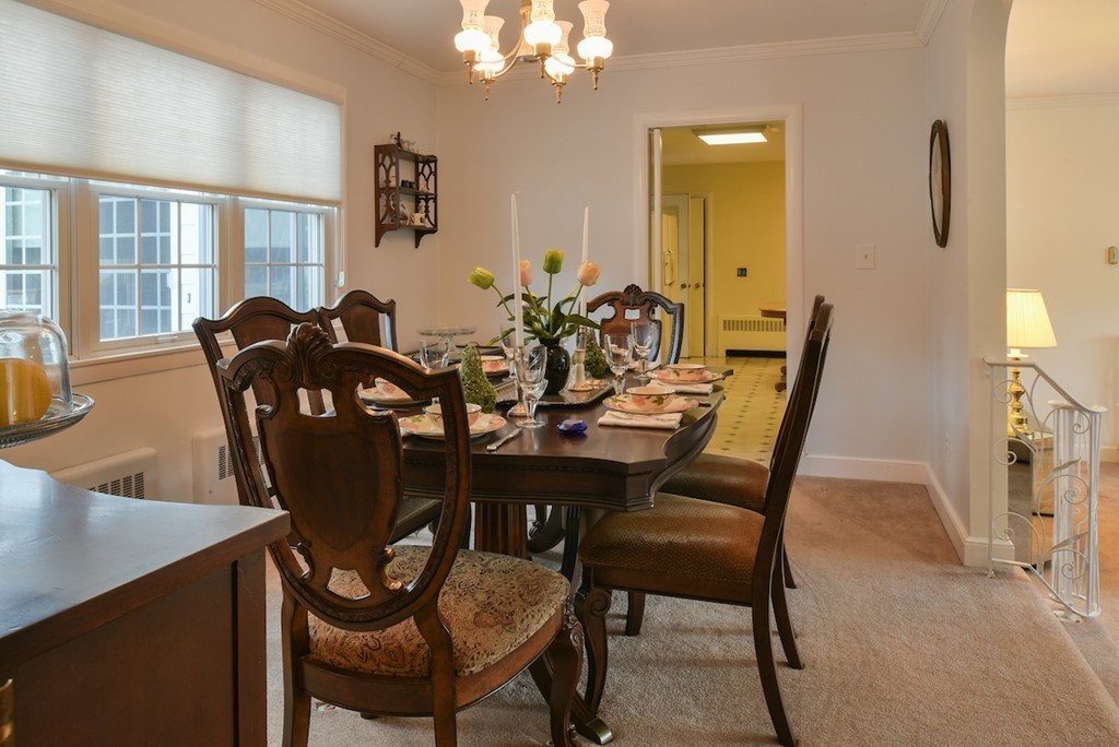 110 Stanley Road Swampscott, MA 01907 - Photo 9 of 27 Gallery Image 9