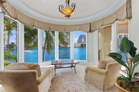 $30,000,000 | 2716 Aqua Vista Boulevard, Fort Lauderdale, FL 33301