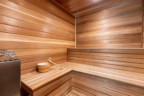 $30,000,000 | 2716 Aqua Vista Boulevard, Fort Lauderdale, FL 33301