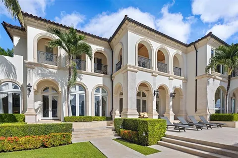 $30,000,000 | 2716 Aqua Vista Boulevard, Fort Lauderdale, FL 33301