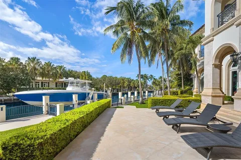 $30,000,000 | 2716 Aqua Vista Boulevard, Fort Lauderdale, FL 33301