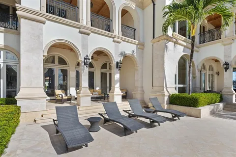 $30,000,000 | 2716 Aqua Vista Boulevard, Fort Lauderdale, FL 33301