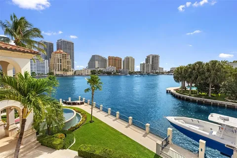 $30,000,000 | 2716 Aqua Vista Boulevard, Fort Lauderdale, FL 33301