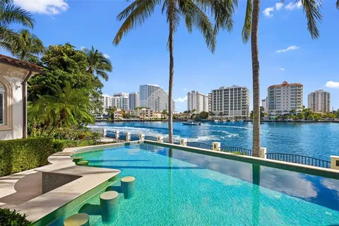 $30,000,000 | 2716 Aqua Vista Boulevard, Fort Lauderdale, FL 33301