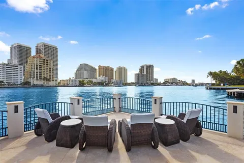 $30,000,000 | 2716 Aqua Vista Boulevard, Fort Lauderdale, FL 33301