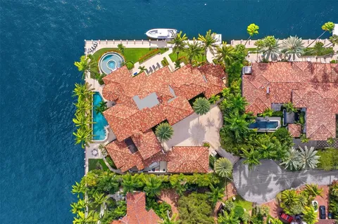 $30,000,000 | 2716 Aqua Vista Boulevard, Fort Lauderdale, FL 33301