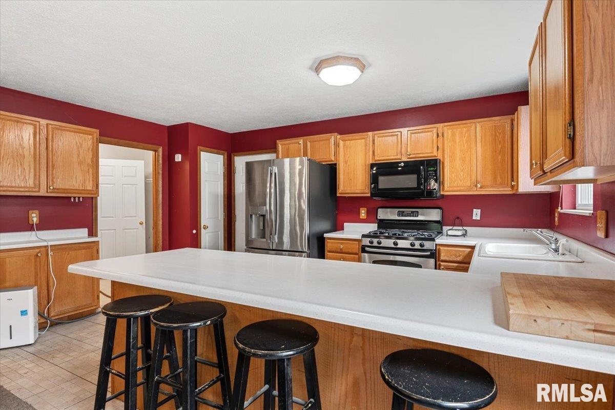 1216 Dani Lane Springfield, IL 62712 - Photo 10 of 32