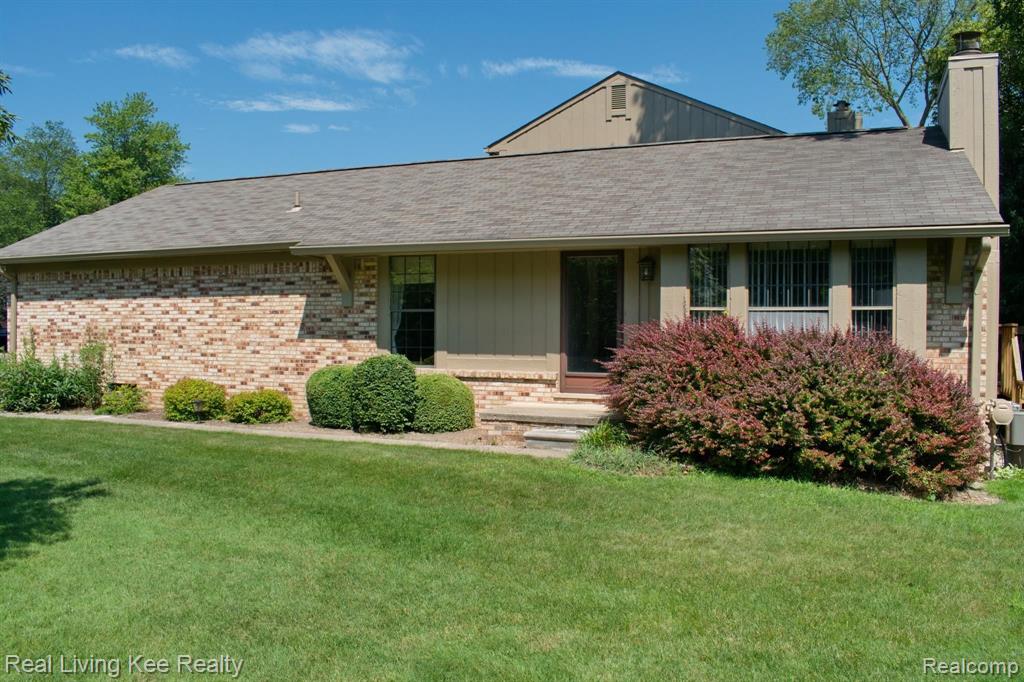 1893 Christy Court Rochester Hills, MI 48309 - Photo 1 of 37