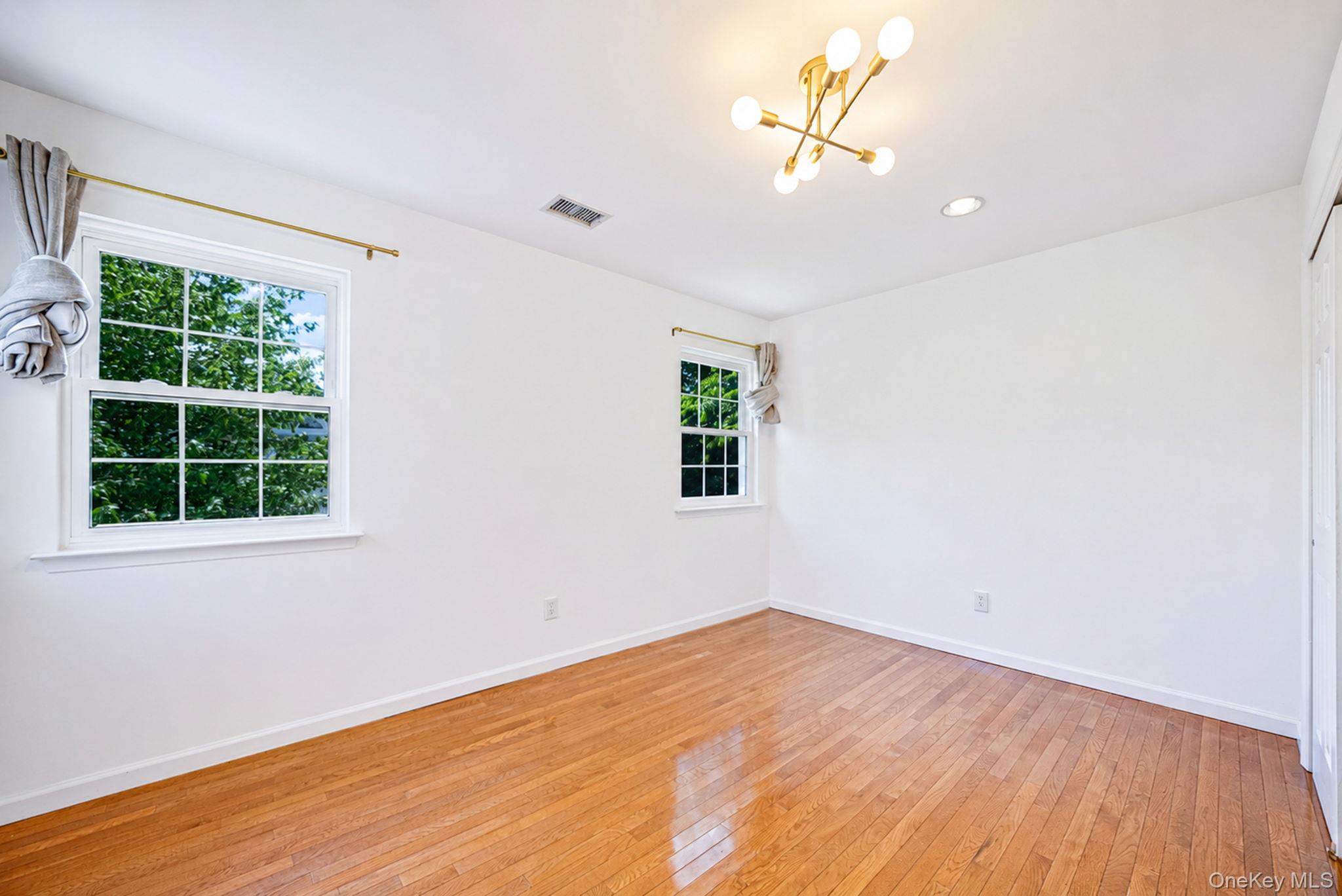 101 Raspberry Court Melville, NY 11747 - Photo 27 of 44