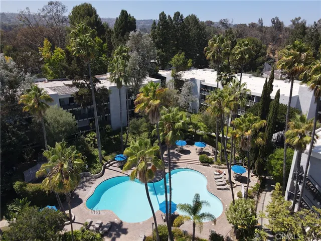 $370,000 | 3604 West Estates Lane, Unit 114, Rolling Hills Estates, CA 90274