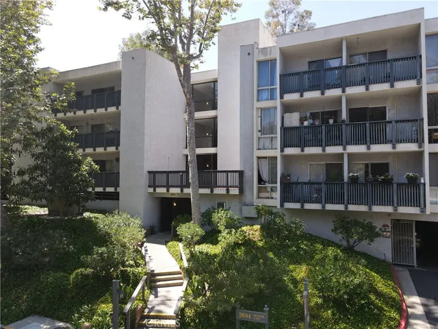 $370,000 | 3604 West Estates Lane, Unit 114, Rolling Hills Estates, CA 90274