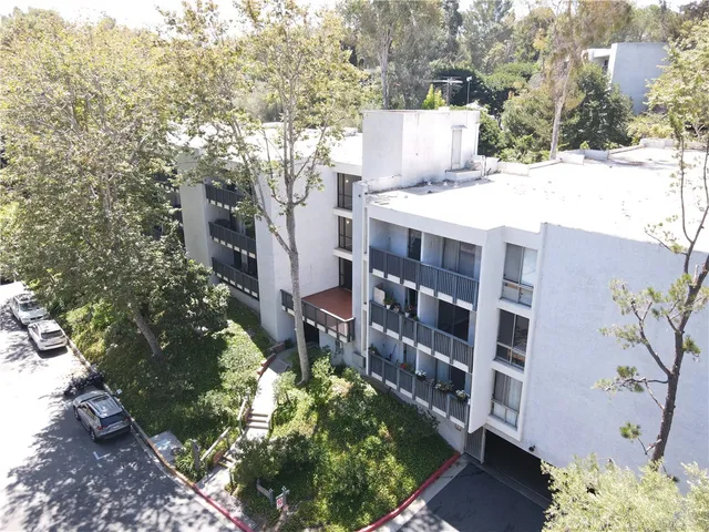 $370,000 | 3604 West Estates Lane, Unit 114, Rolling Hills Estates, CA 90274