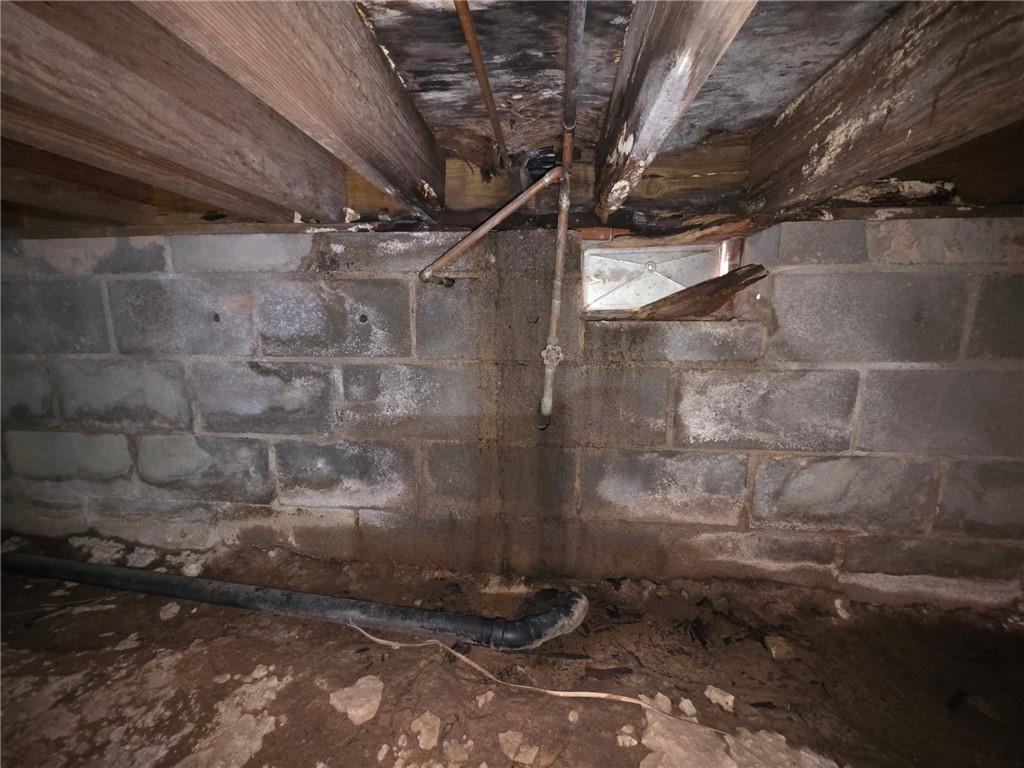 676 Hog Liver Road Carrollton, GA 30117 - Photo 16 of 21 a view of a wooden door