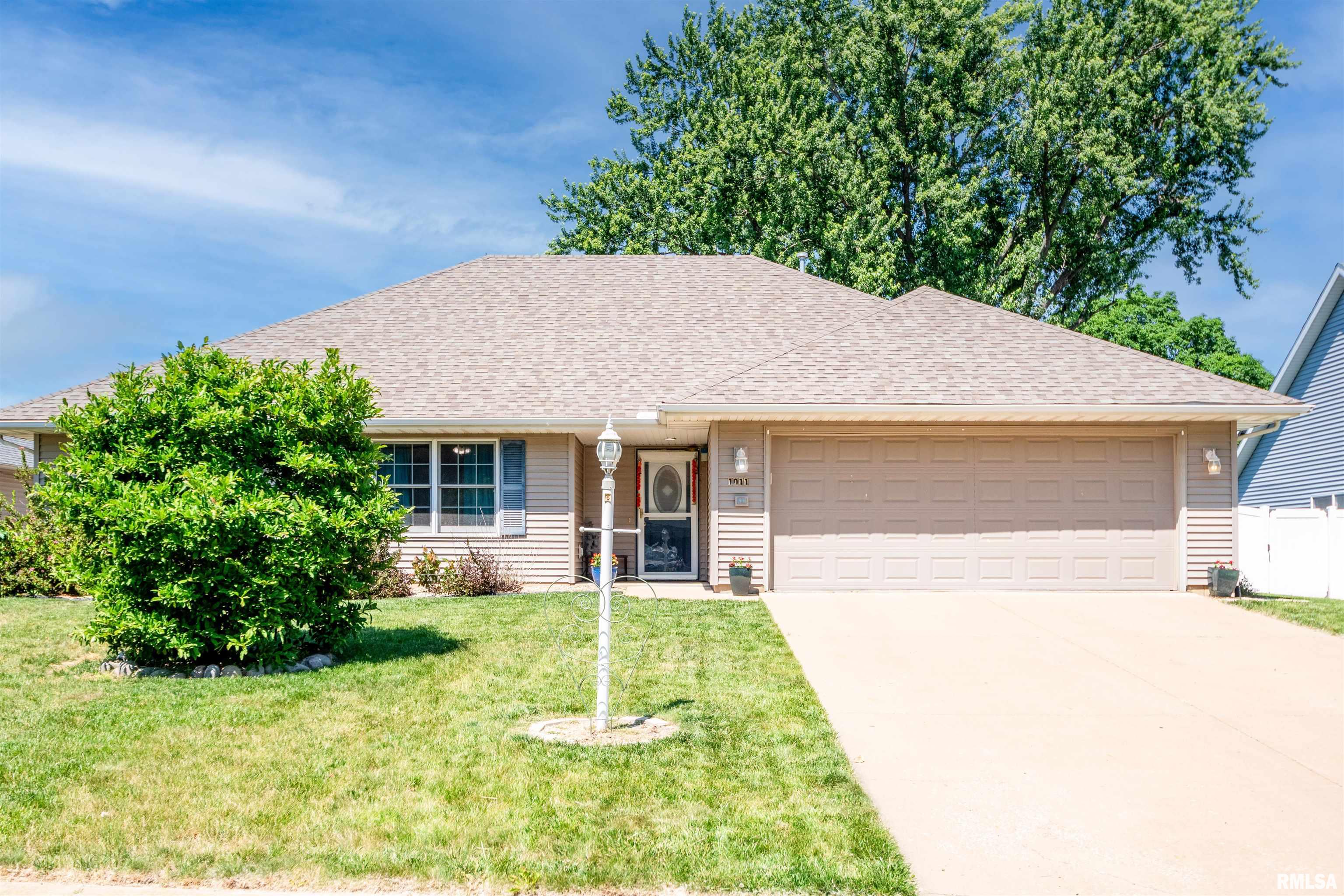 1011 South Johanson Road Peoria, IL 61607 - Photo 2 of 36 Gallery Image 2