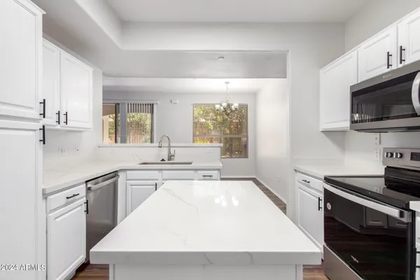 $2,215 | 9550 East Thunderbird Road, Unit 130, Scottsdale, AZ 85260