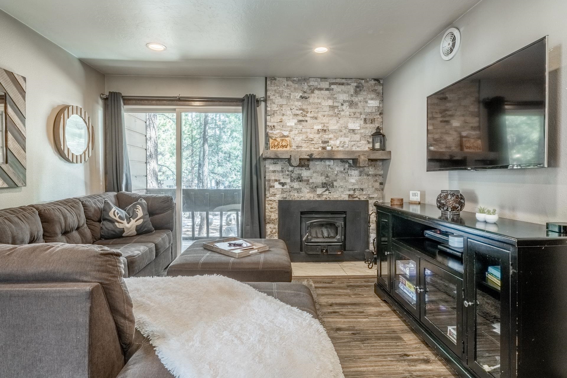 2499 Sierra Nevada Road, Unit S1 Mammoth Lakes, CA 93546 - Photo 3 of 38 Living room with wood finished floors and recessed lighting