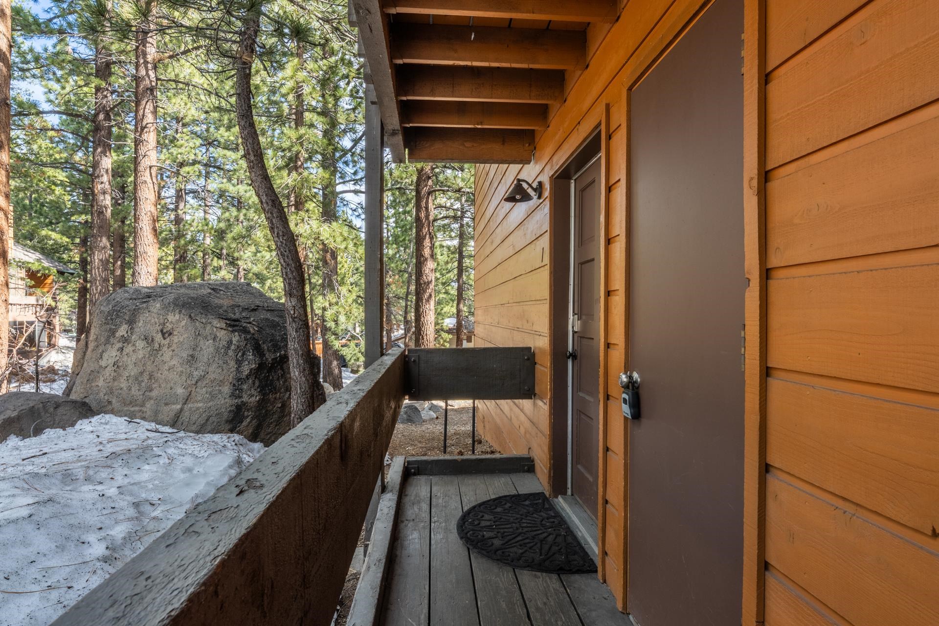 2499 Sierra Nevada Road, Unit S1 Mammoth Lakes, CA 93546 - Photo 35 of 38 View of deck