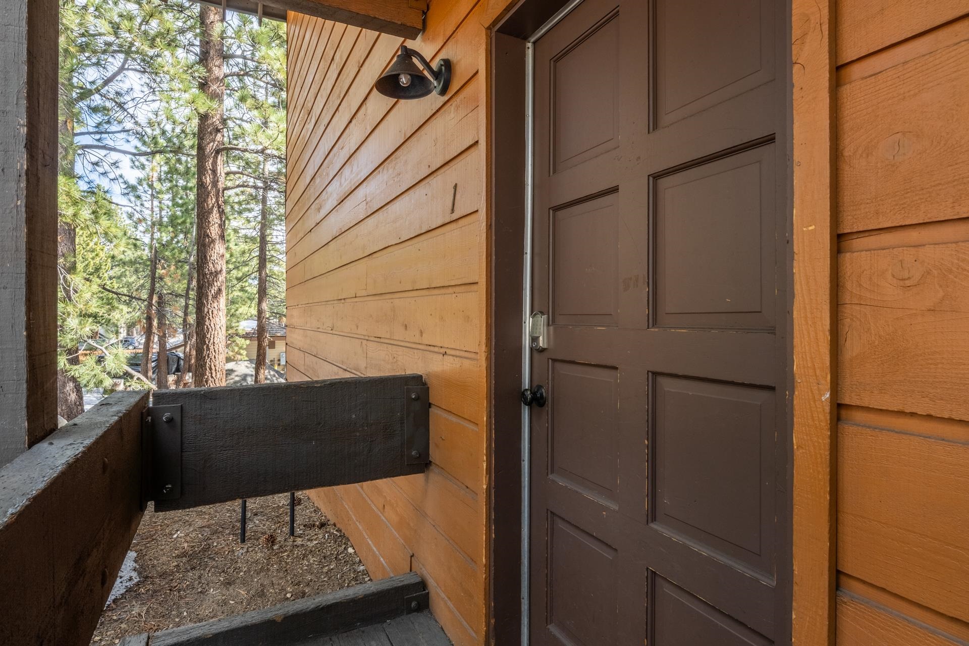 2499 Sierra Nevada Road, Unit S1 Mammoth Lakes, CA 93546 - Photo 36 of 38 Property entrance