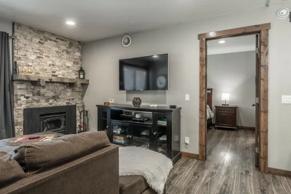 $425,000 | 2499 Sierra Nevada Road, Unit S1, Mammoth Lakes, CA 93546