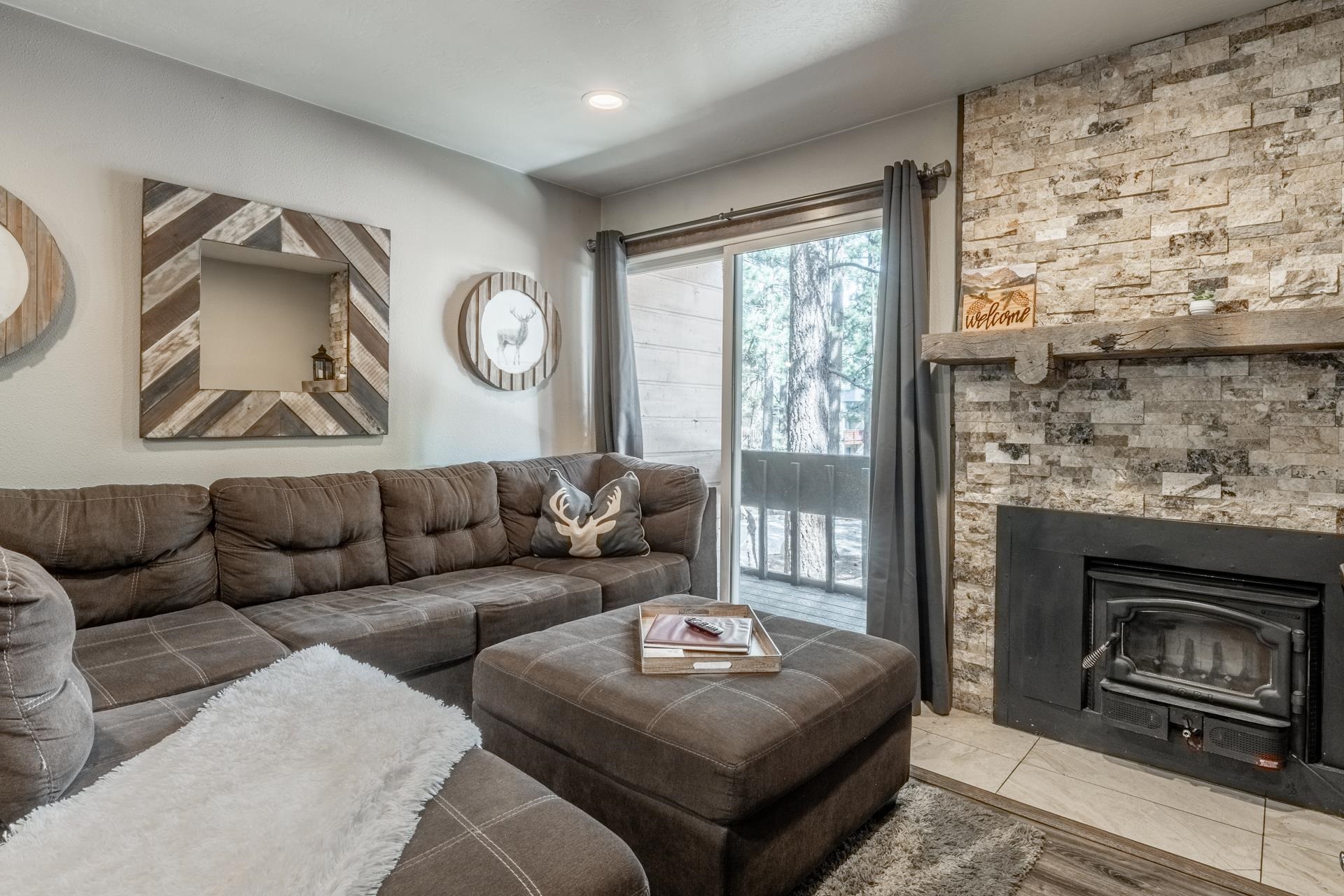 2499 Sierra Nevada Road, Unit S1 Mammoth Lakes, CA 93546 - Photo 8 of 38 Living room featuring tile patterned floors