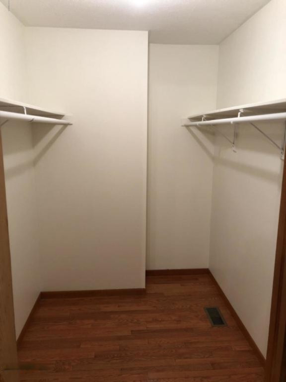 7069 Moorsbridge Road Portage, MI 49024 - Photo 20 of 55 Upstairs Bedroom 1 - Walk in closet