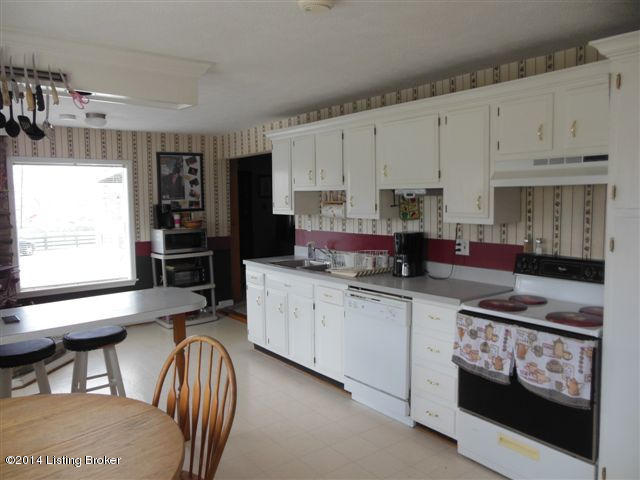 8405 Routt Road Louisville, KY 40299 - Photo 10 of 35 DSCN3148
