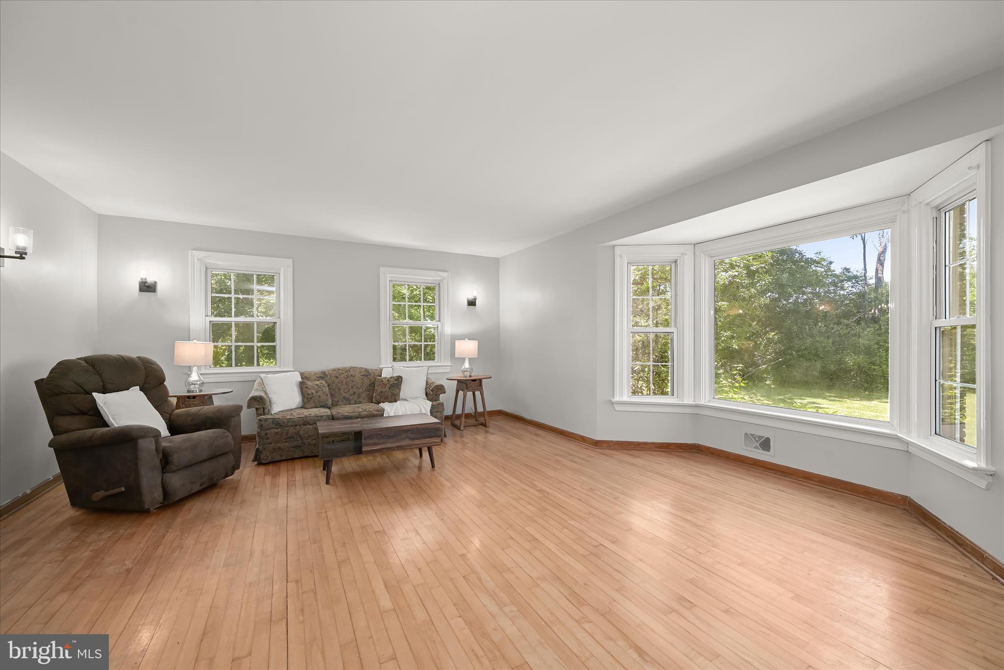 9915 Masser Road Frederick, MD 21702 - Photo 5 of 40 Living Room - Hardwood Floors