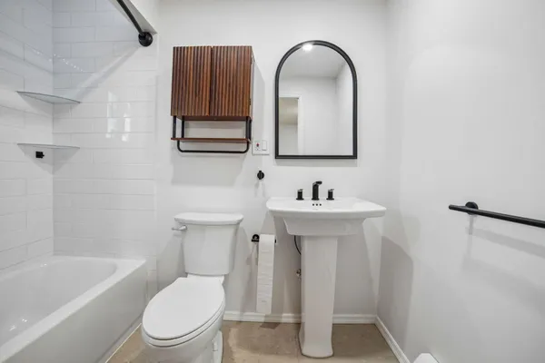 $3,500 | 416 74th Street, Unit 2, North Bergen, NJ 07047