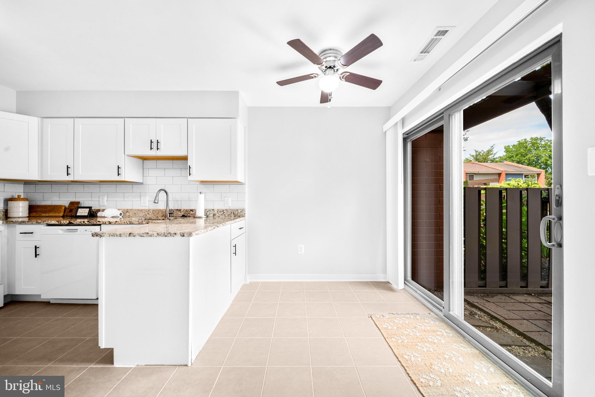1386 Northgate Square Reston, VA 20190 - Photo 15 of 39 Ceiling fan