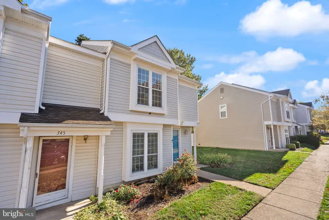 $419,990 | 346 Lancaster Square, Sterling, VA 20164