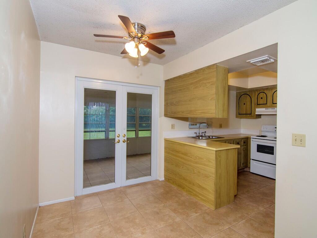 226 Southwest Reynolds Avenue Port St. Lucie, FL 34983 - Photo 14 of 32 ImageREsize00016