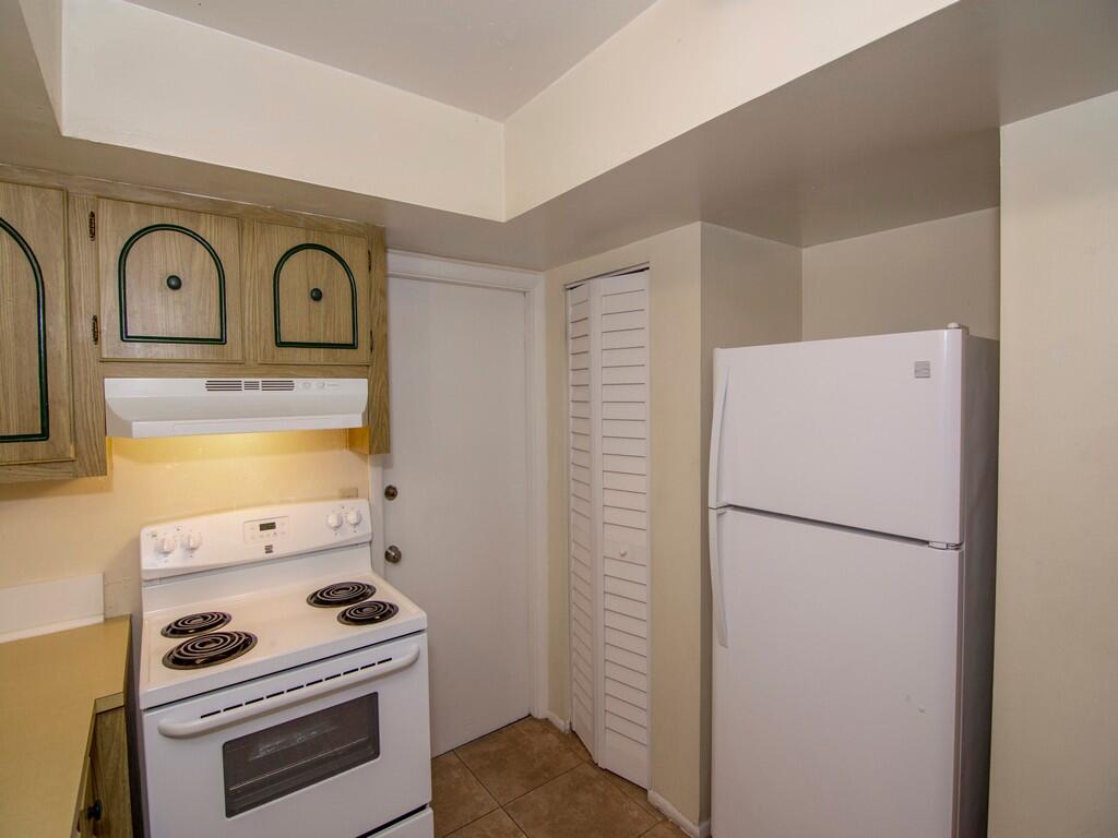 226 Southwest Reynolds Avenue Port St. Lucie, FL 34983 - Photo 6 of 32 ImageREsize00021