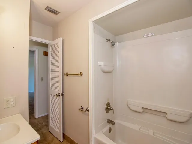 $2,000 | 226 Southwest Reynolds Avenue, Port St. Lucie, FL 34983