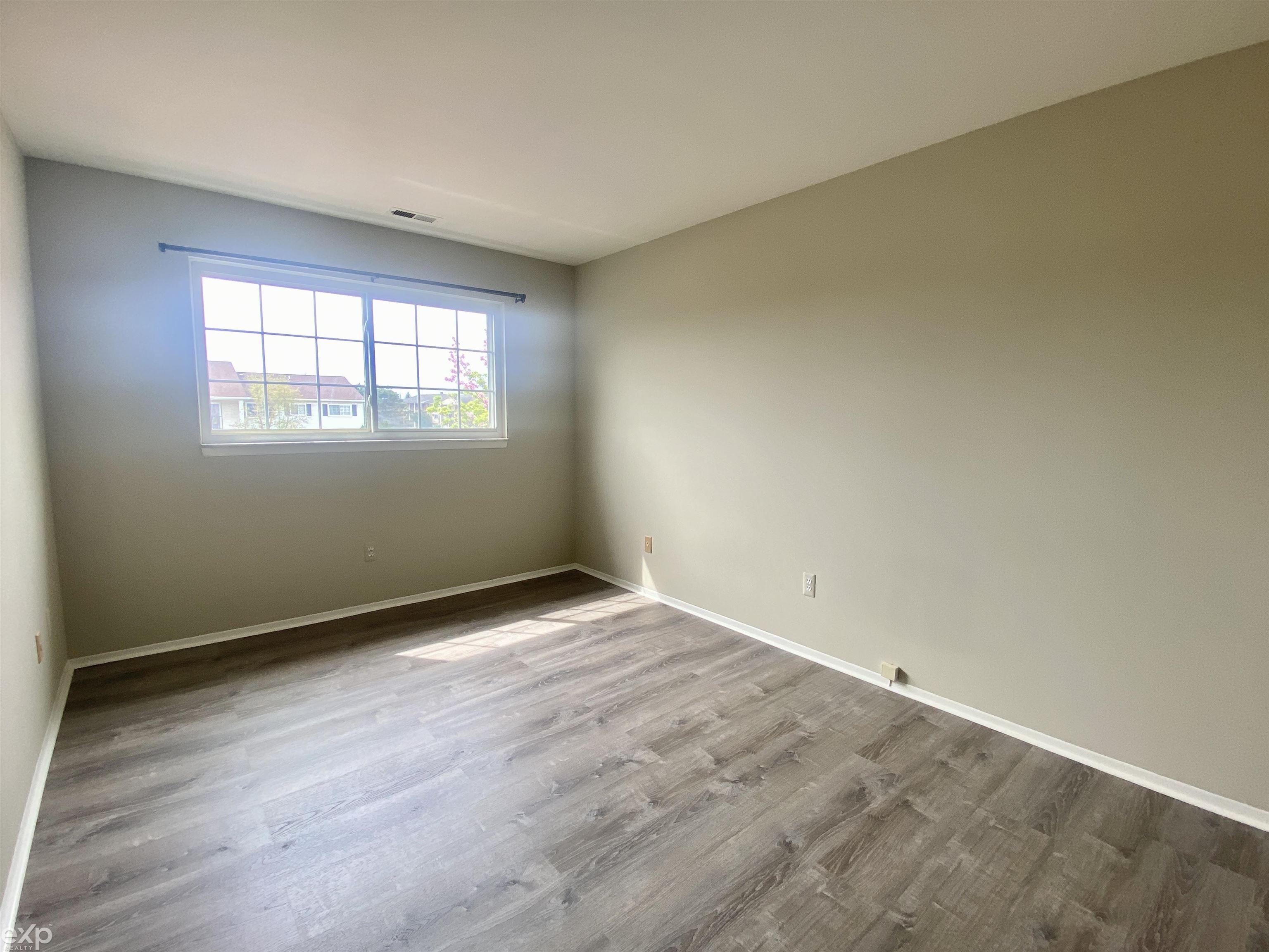 424 Baldwin Avenue, Unit 96 Rochester, MI 48307 - Photo 12 of 15