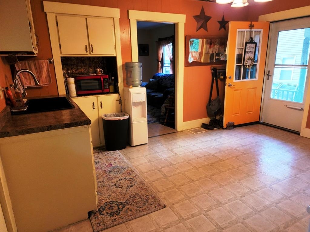 100 Maple Avenue Barre, VT 05641 - Photo 4 of 30