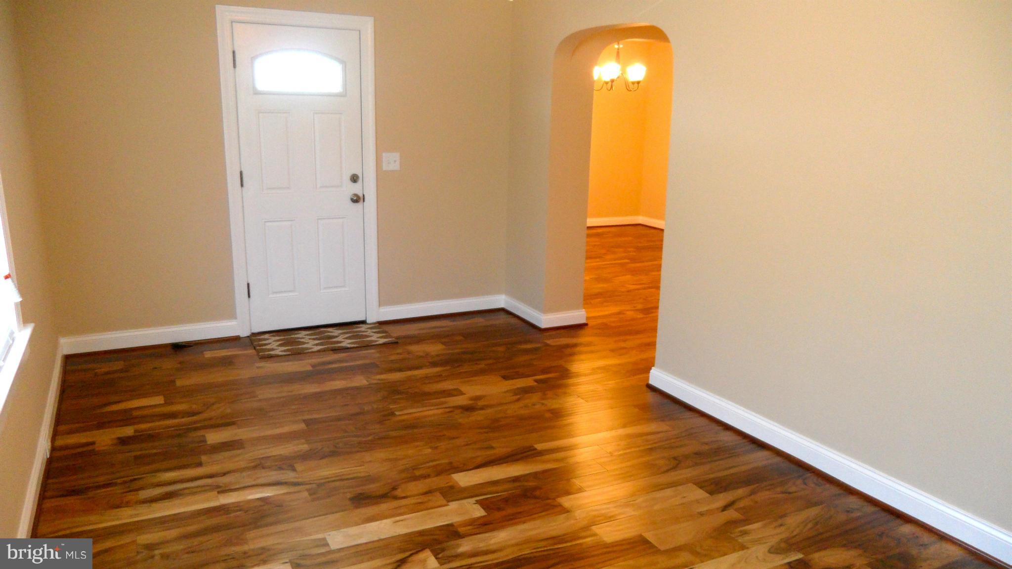 3606 Langrehr Road Baltimore, MD 21244 - Photo 4 of 30 Living Room
