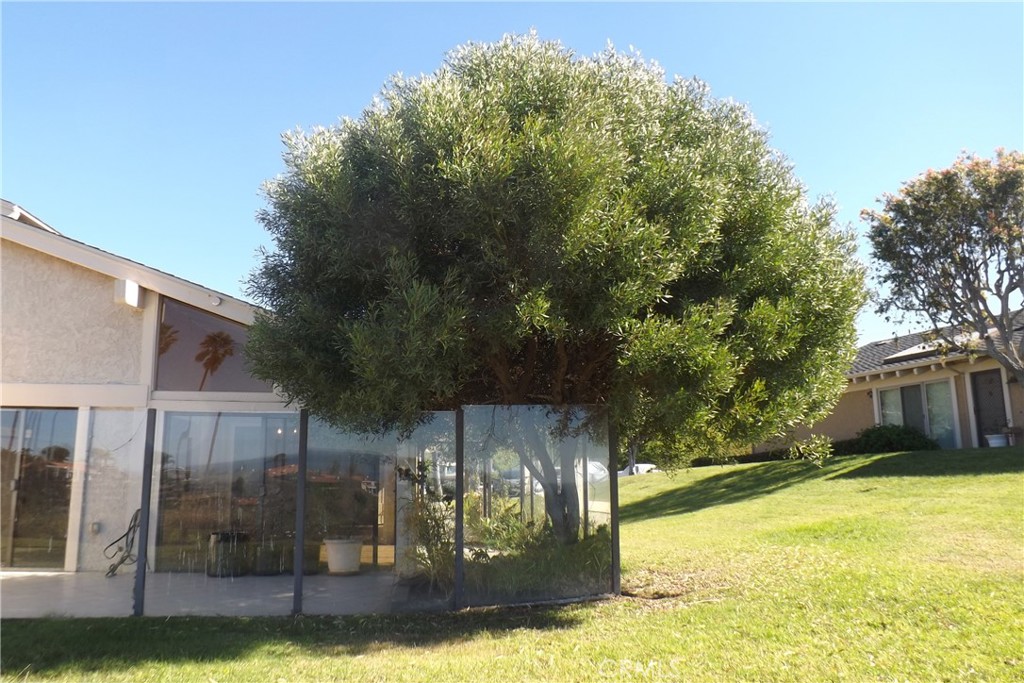 130 Avenida Adobe San Clemente, CA 92672 - Photo 4 of 26 a view of a houses with yard