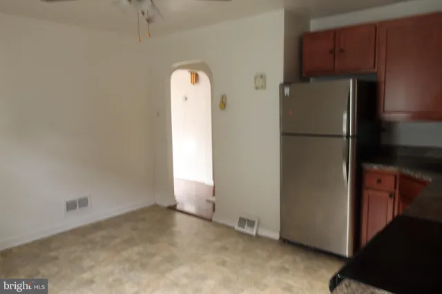 $285,000 | 130 Parker Avenue, Oaklyn, NJ 08107