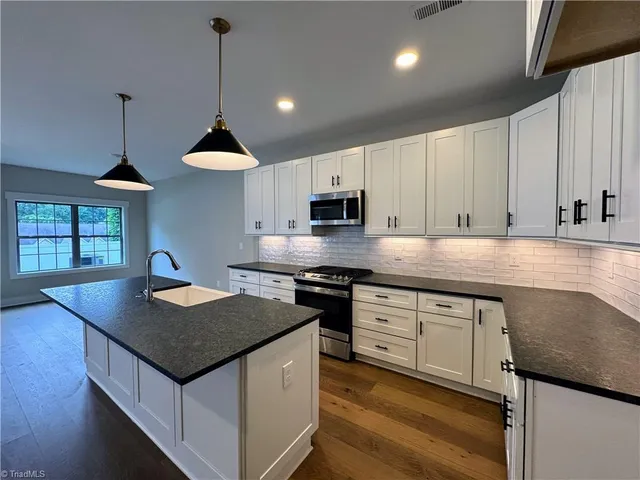 $2,875 | 252 Lewisville Clemmons Road, Lewisville, NC 27023