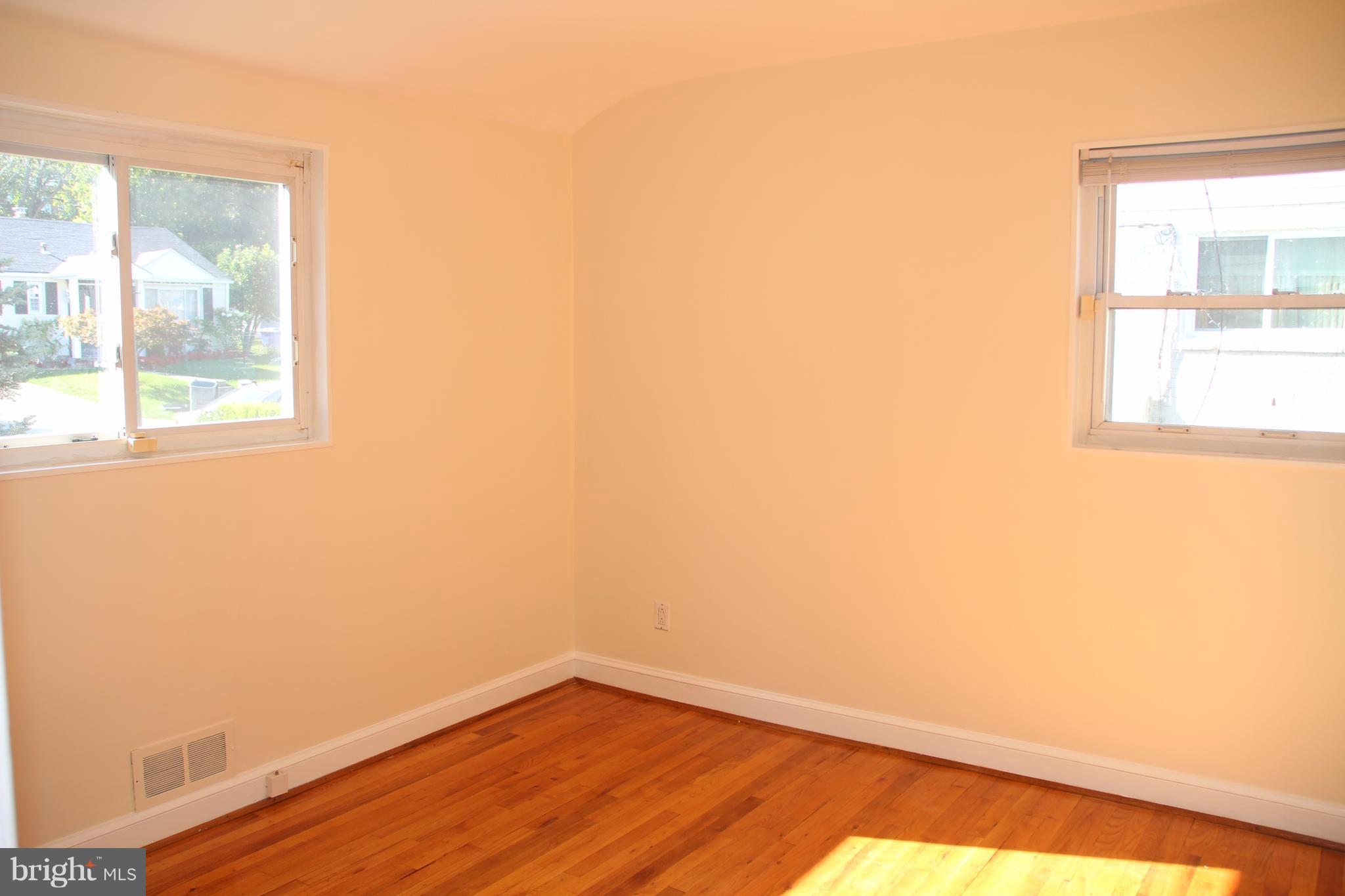 11005 Burnley Terrace Silver Spring, MD 20902 - Photo 18 of 23 Bedroom 3
