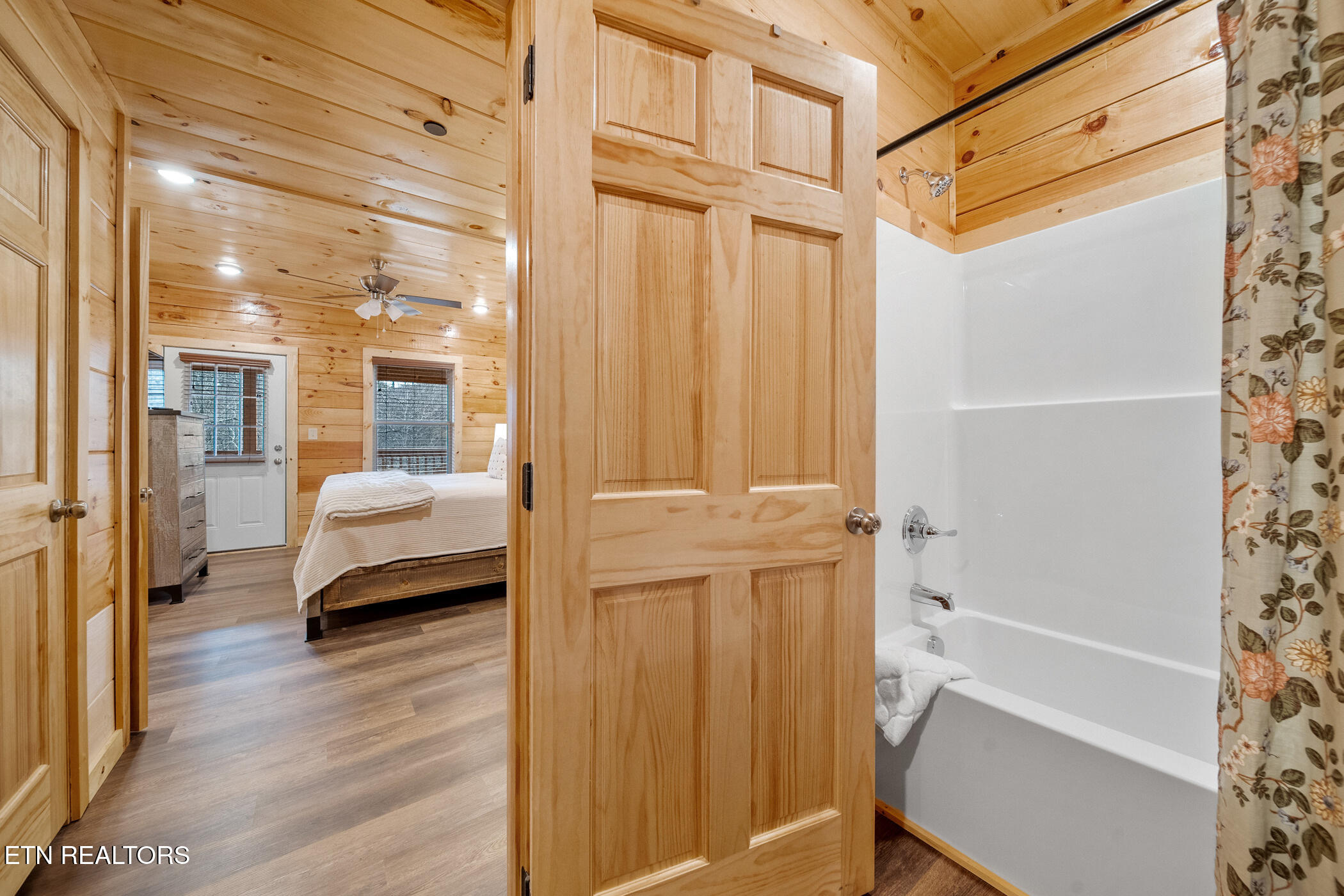 808 String Run Way Pigeon Forge, TN 37863 - Photo 18 of 57 dsc03227