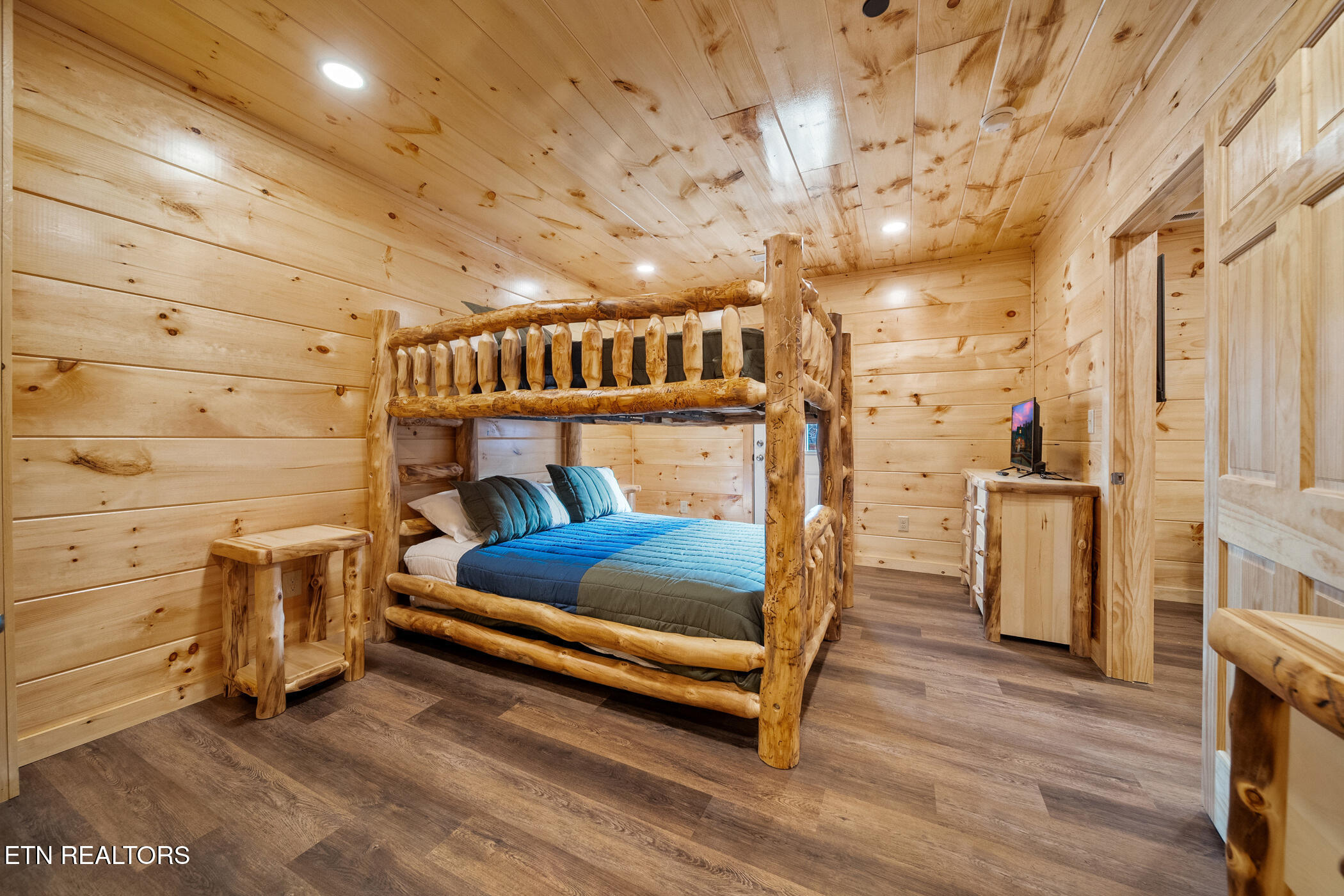 808 String Run Way Pigeon Forge, TN 37863 - Photo 34 of 57 dsc03307